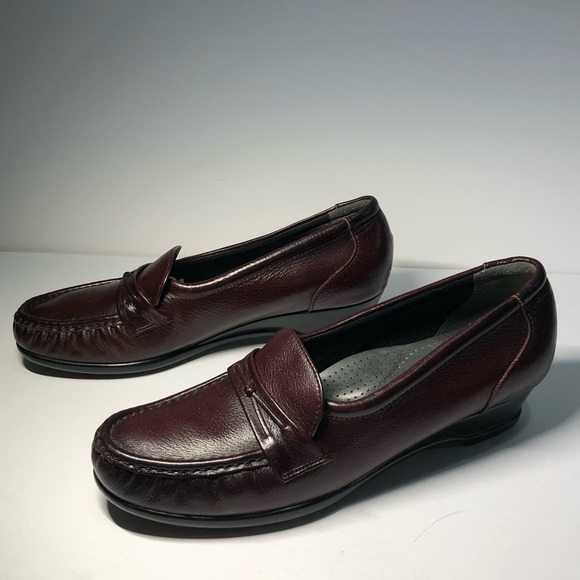 SAS Leather Dressy Loafer Wine Oxblood Red Women’s 8 Slim easy slip on‎ - Picture 1 of 12